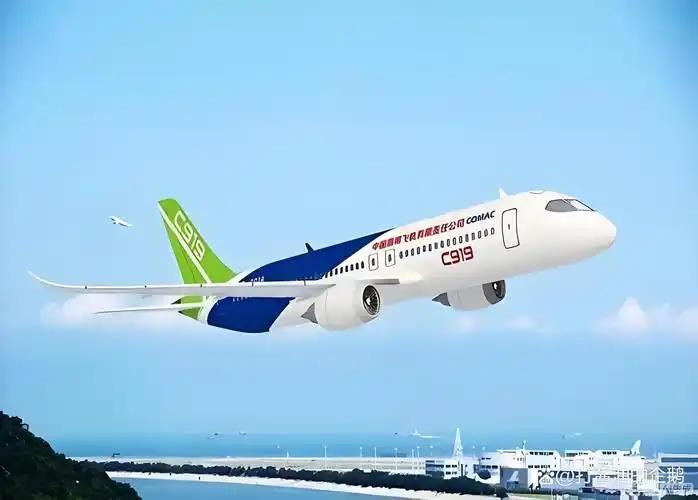 航空燃油要退场！中国商飞纯电客机真机现身，机翼上那一排"小风扇"，究竟藏着什么黑