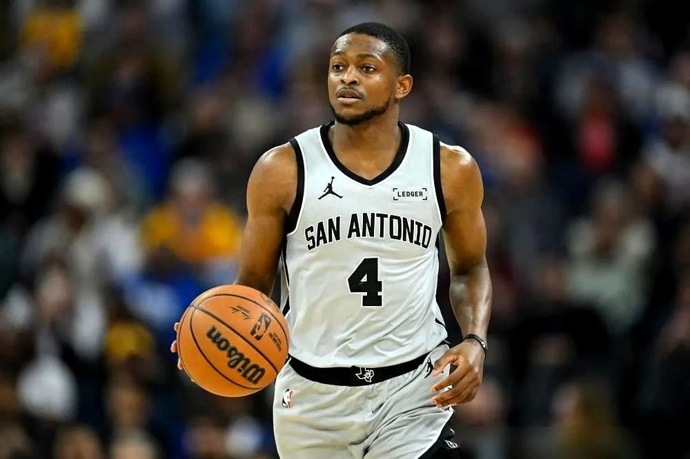 60胜啊，我一场场看下来的。
我熟悉那柄“尖刀”启动时小腿肌肉的线条，也熟悉文班