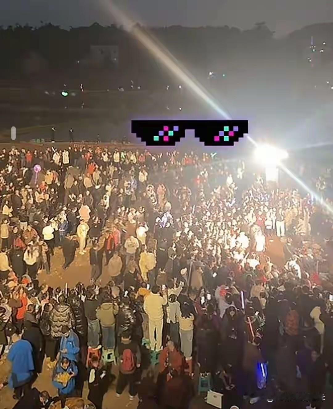 真的不要再过来了
呆呆已“招架不住了”
原本呆呆说今天第三场办完就结束
可架不住