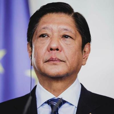 美航母刚进南海，中国10艘055万吨大驱就集体亮相了。马科斯还跳吗？


七月的