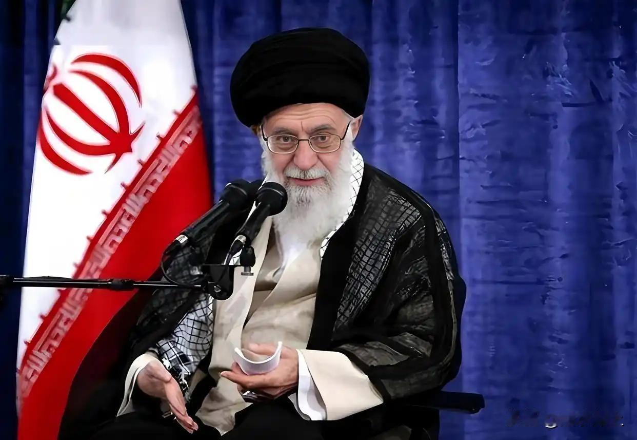 哈梅内伊司空见惯的“两招”，让大军压境的美军犹豫了。美国卫星图片信息显示，伊朗伊