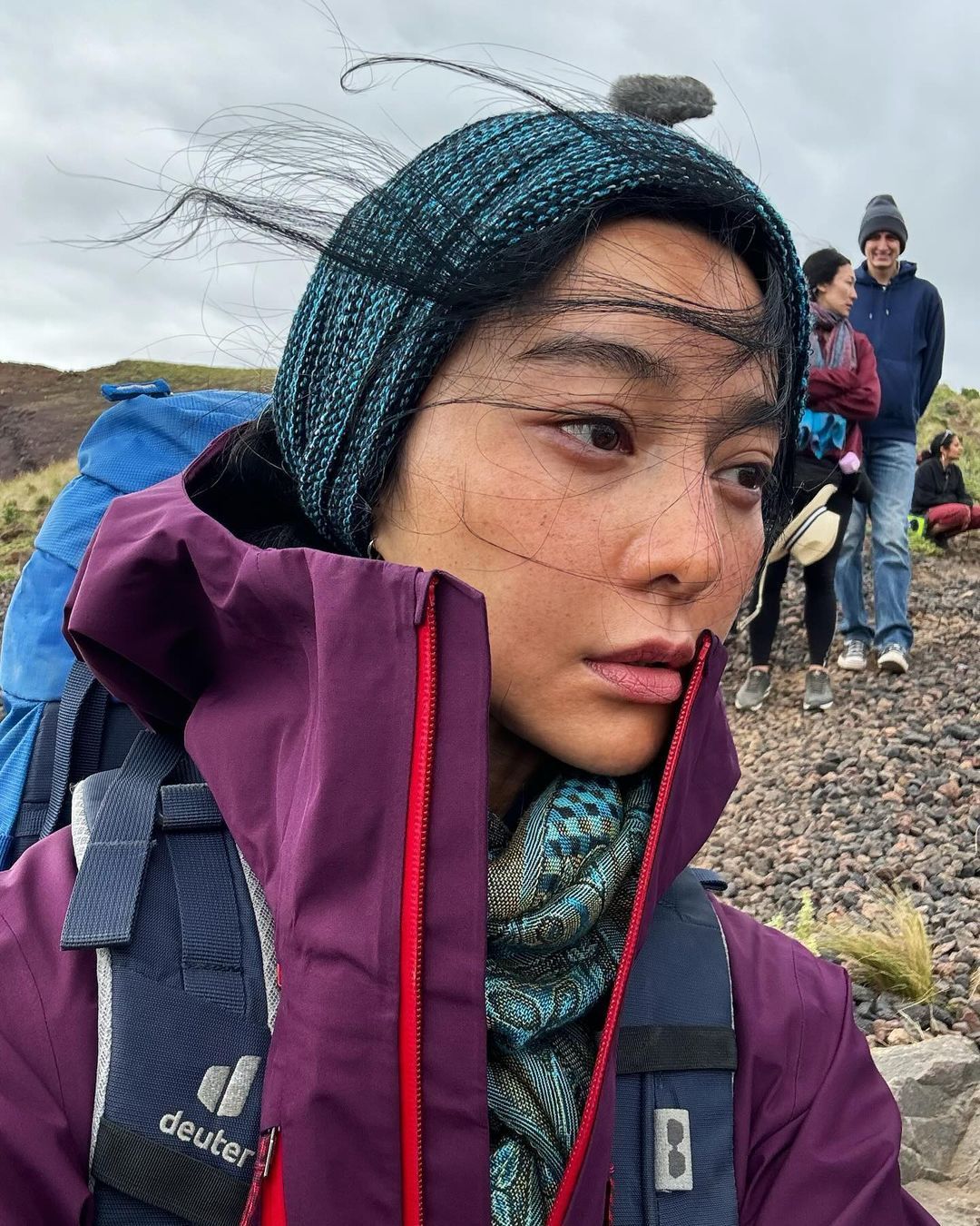 目前正在拍摄新片冰路营救2：通天路的冰冰后面还有一部法国文艺片，今年两部新作拍摄