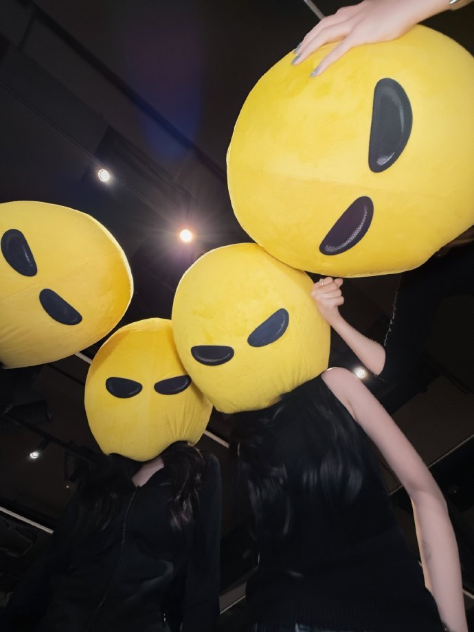 aespa柠檬头套aespa柠檬悍匪 好抽象 
