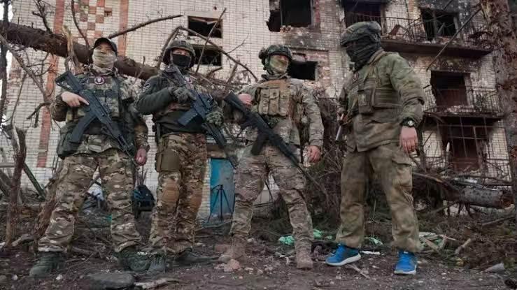 乌军已经没有弹药了，红军城将会在48-72小时后全面失守！俄罗斯媒体最新消息，俄