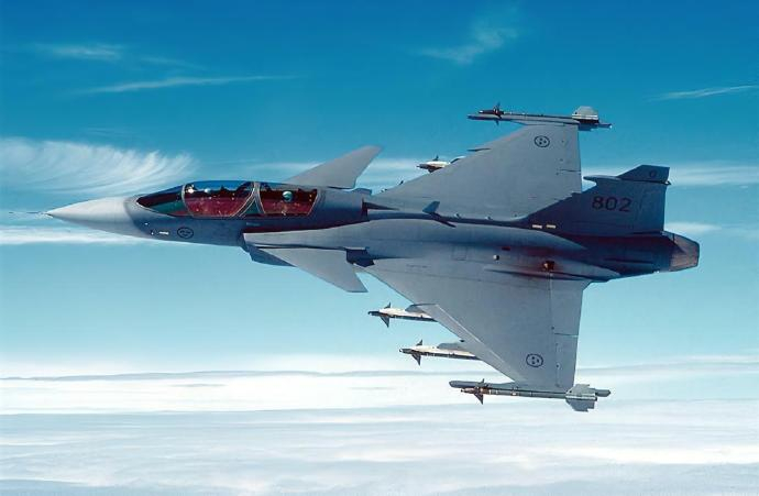 每天认识一件兵器 瑞典JAS 39“鹰狮”战斗机JAS 39“鹰狮”（Gripe