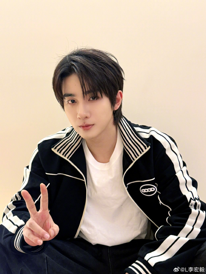 男演员被限制高消费,“涉案金额1118万”登热搜,本人发文回应