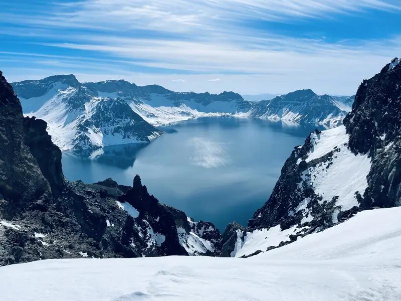 我必须得晒晒东北吉林家乡的美景！它的美是刻在骨子里的东北浪漫。
春天，长白山下野