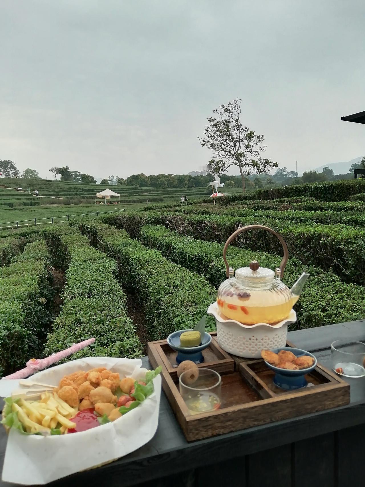 “好心累！老婆45岁，二胎才5岁。不上班已经6年了，每天送完孩子就在家刷手机，我