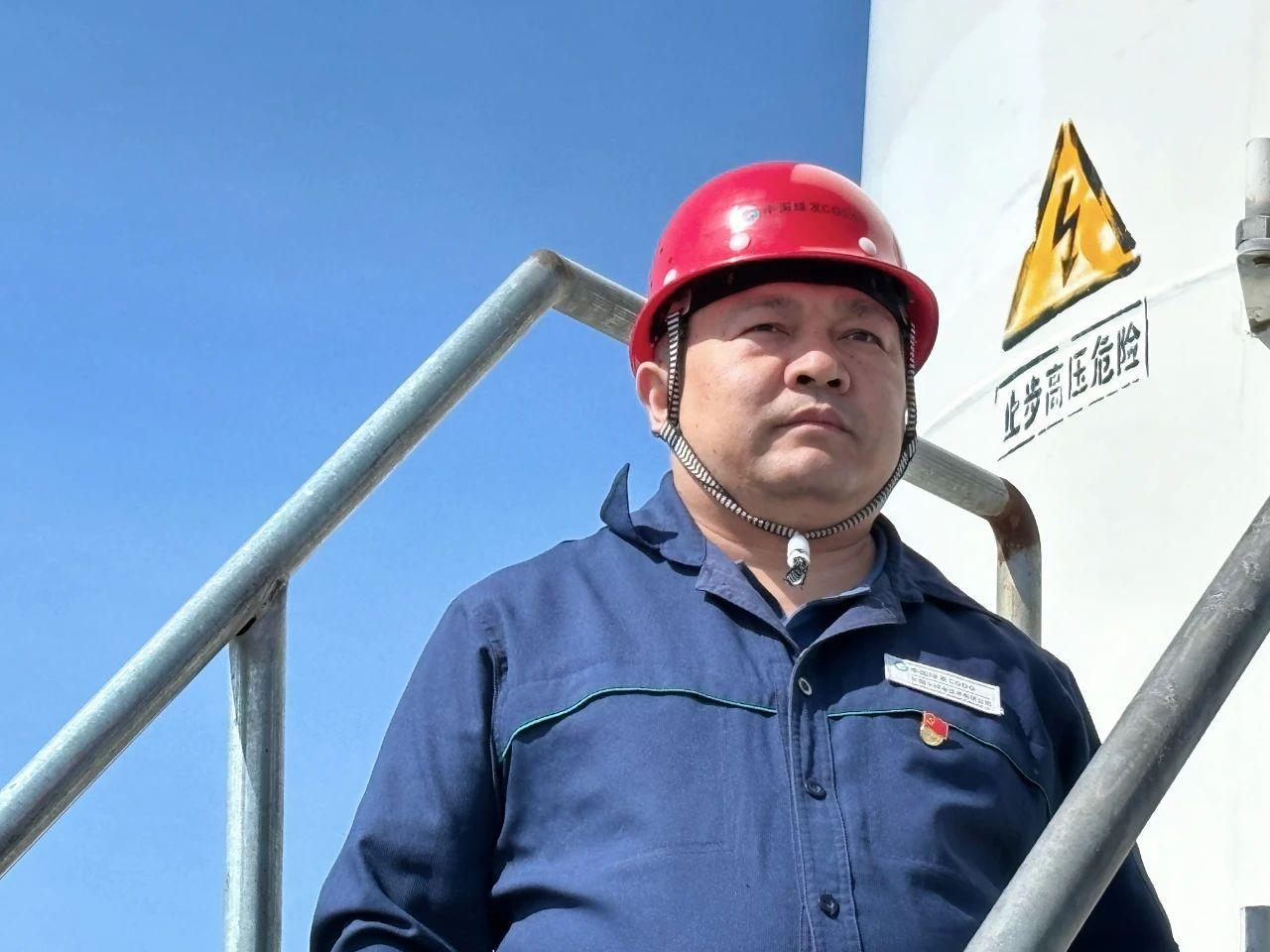 戈壁追风人，刘志伟16年坚守边疆风电场
 
刘志伟，男，新疆中绿电技术有限公司副