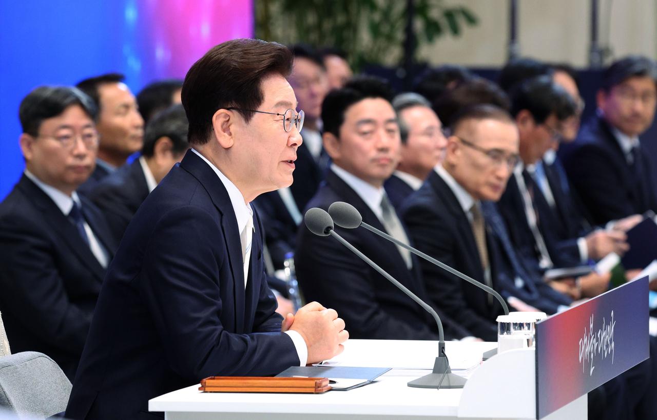 拒绝给日本开绿灯！李在明：想当真朋友，先学会怎么道歉
8日，韩国总统李在明在上任