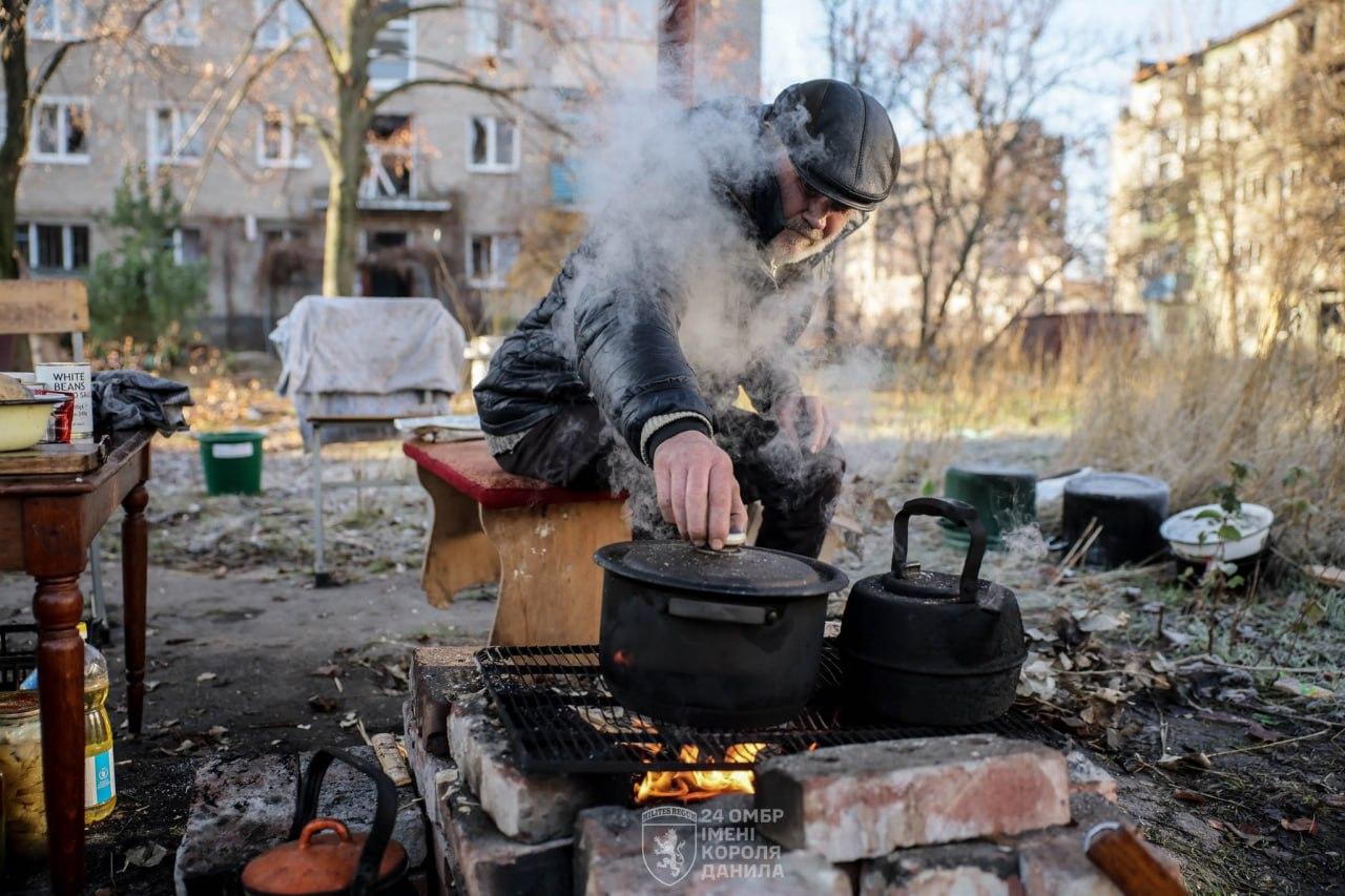 乌克兰顿涅茨克州科斯蒂安蒂尼夫卡市的近期照片，照片显示该市遭受俄军炮火、无人机和