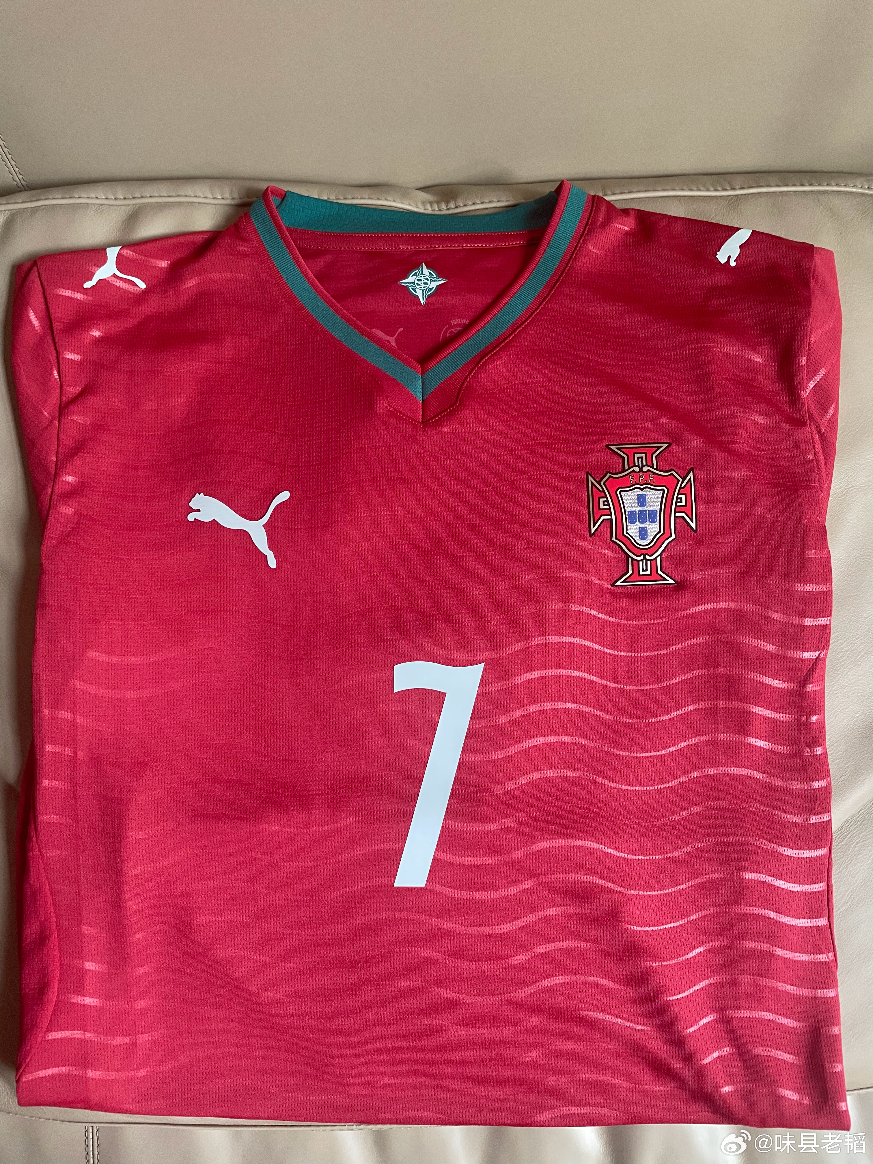 今年的世界杯老夫全力支持葡萄牙🇵🇹只是这球衣的配色实在太难驾驭了 曲靖