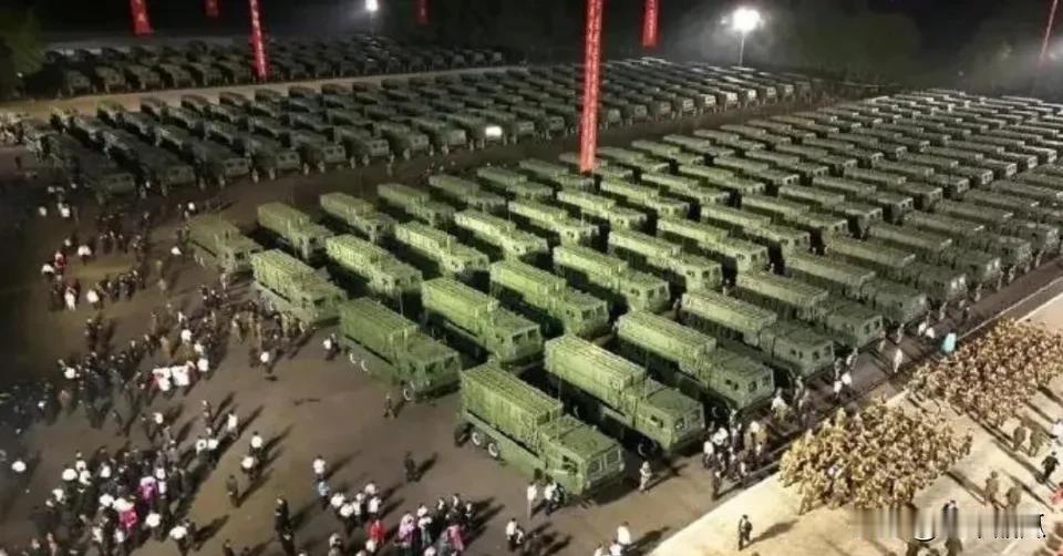 《纽约时报》称，10月28日，也就是今天，将有5000名朝鲜军人到达俄罗斯。与之