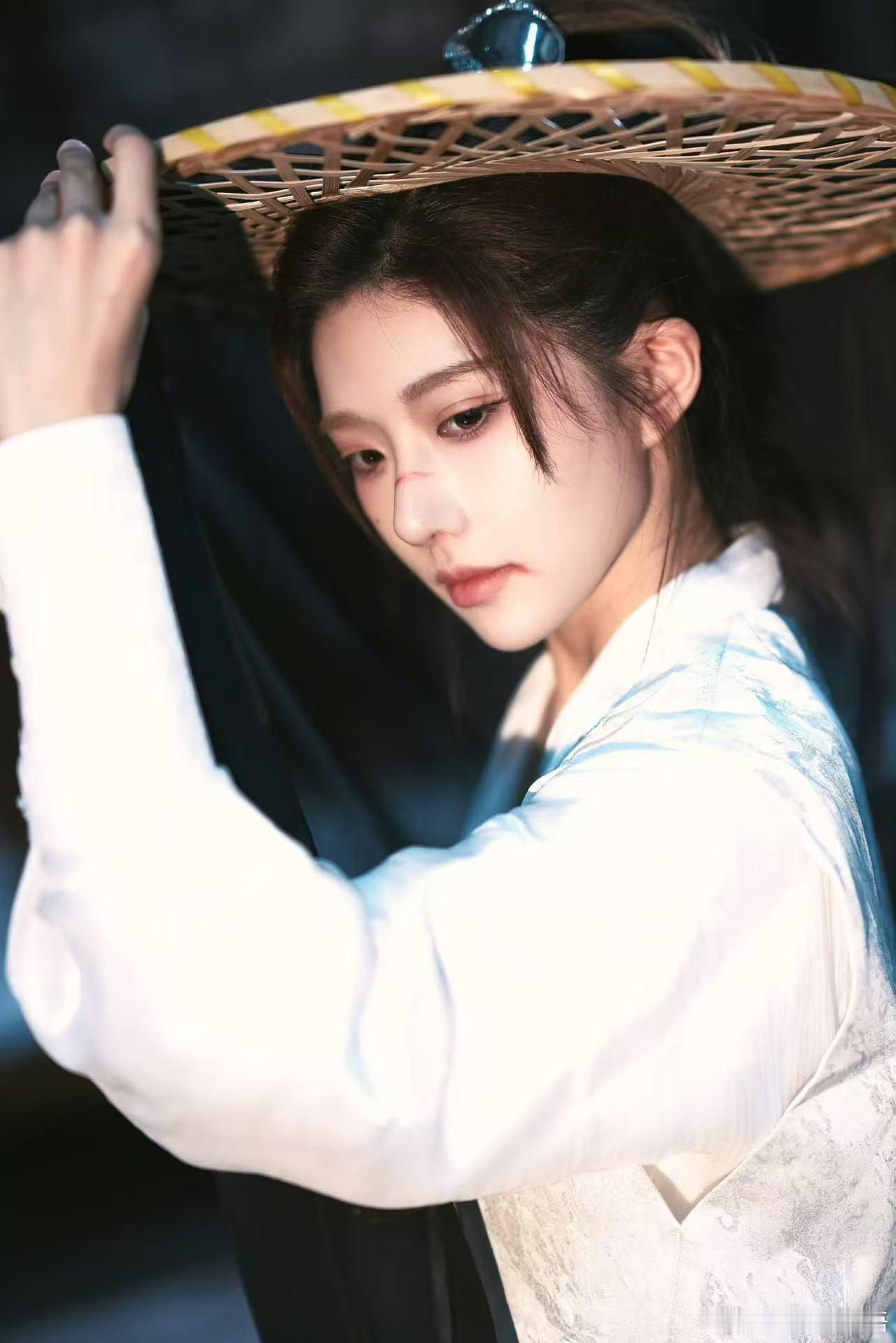 终于等到巡演北京站歌单啦，脑子已经在自动走台了——灯光什么时候炸开，她什么时候走