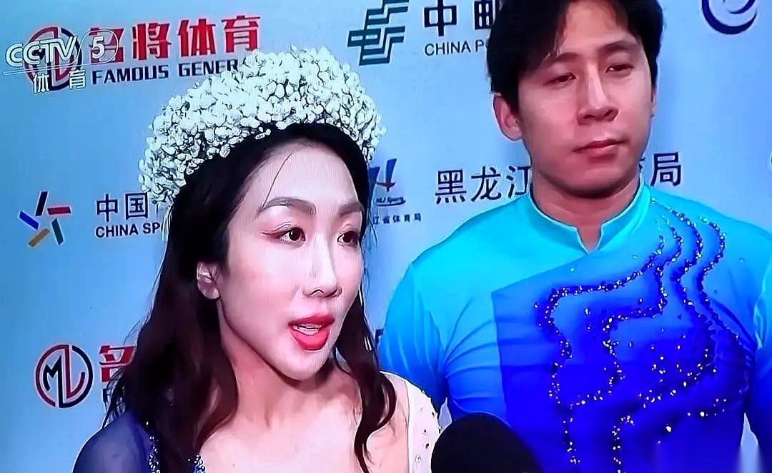 韩聪退役，隋文静就回了俩字：谢谢。
我看到这两个字，心里咯噔一下。然后又觉得，这