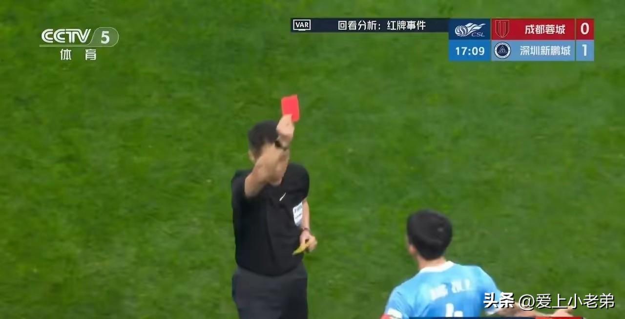 姜志鹏红牌一点不冤，被罚下跟是否有意犯规关系并不大
新赛季中超首轮揭幕战，一张红