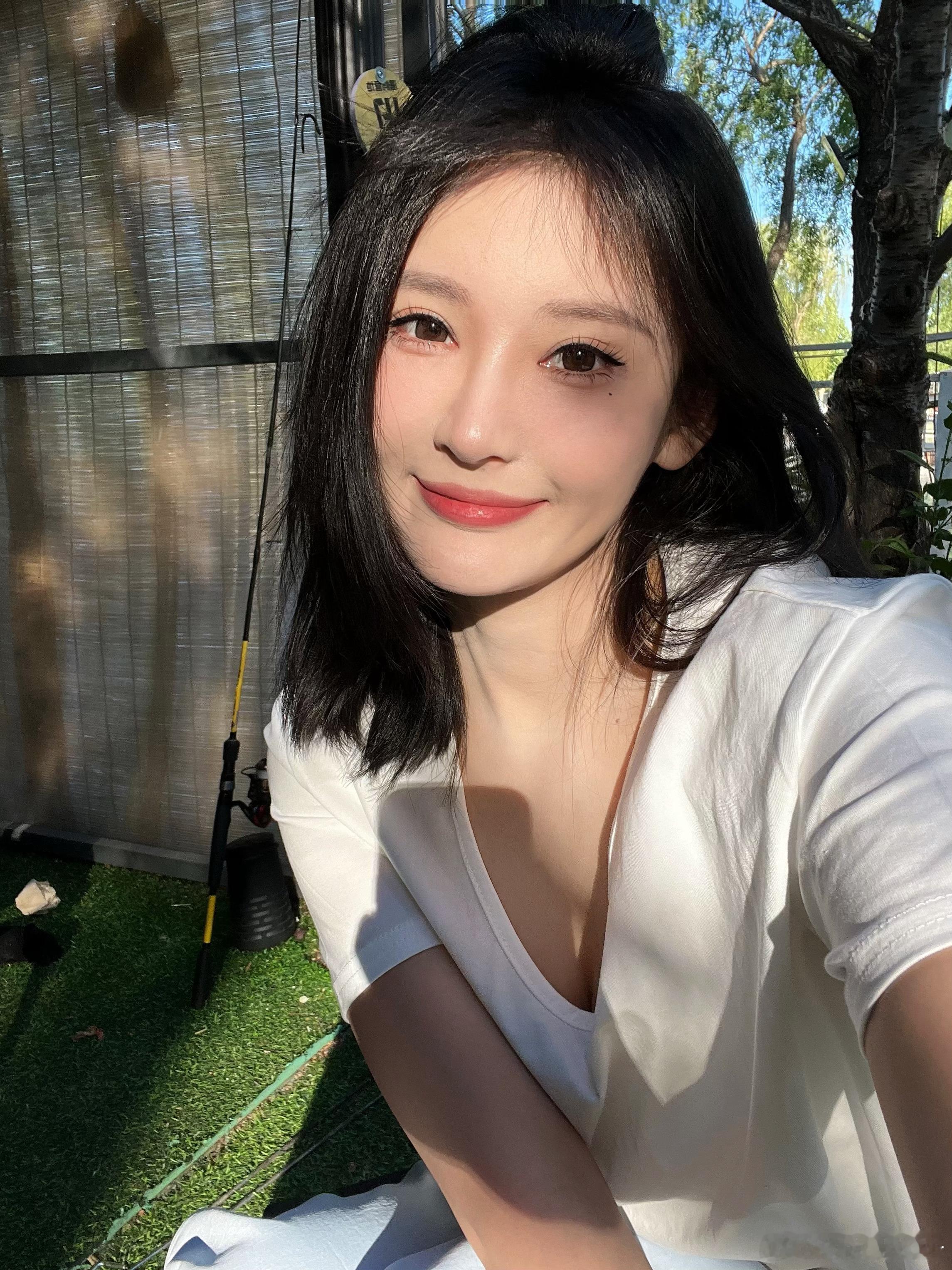 拍了拍自己 ​​​