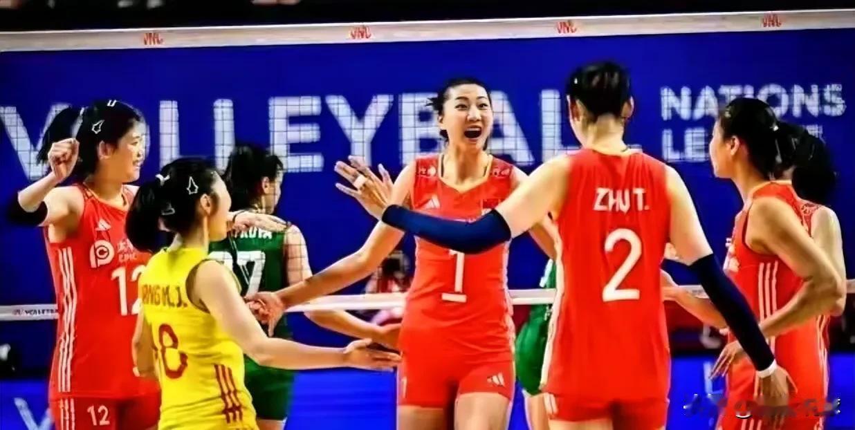 惊心动魄！中国女排3:2逆转土耳其女排，不得不说的三个事实：
1. 其实女排替补