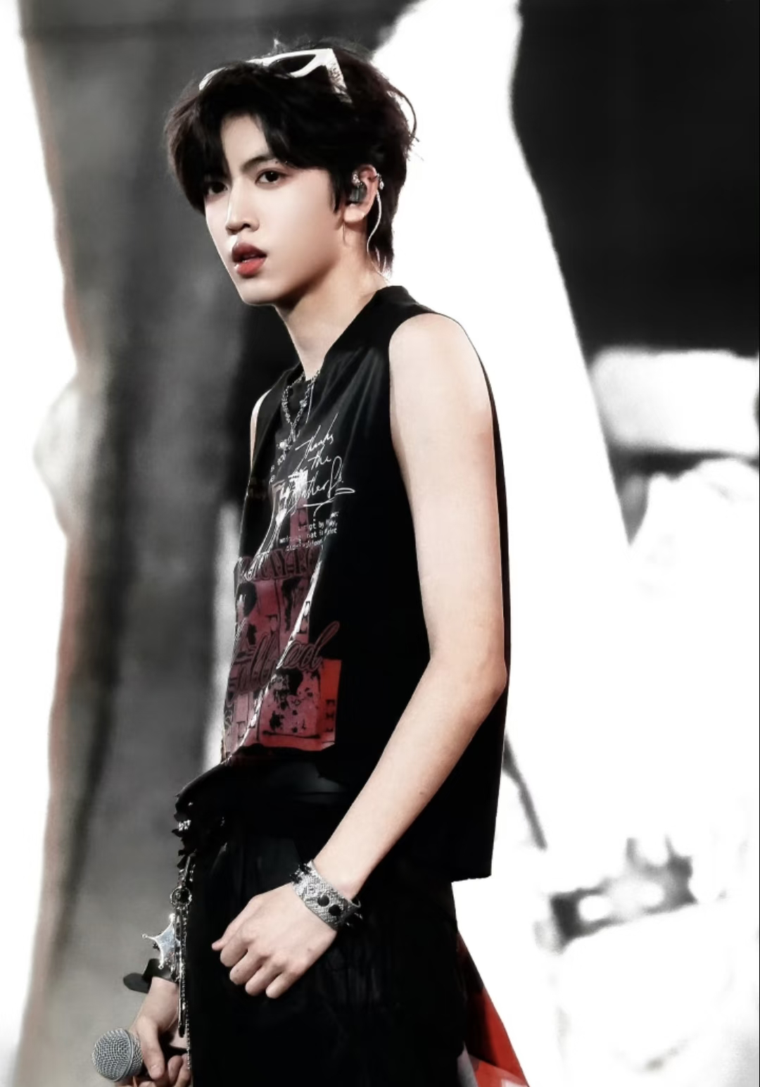 不知道啊反正张桂源going人的事没少做张桂源耳骨夹太going