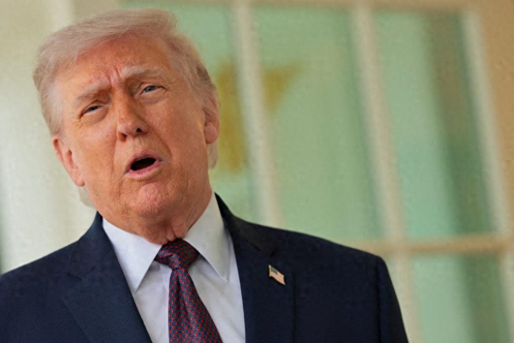 米莱一纸法令又加码马岛预算，阿根廷这口气整整憋了足足44年
阿根廷总统米莱于9月
