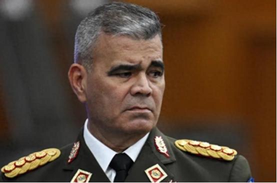 委内瑞拉临时总统宣布，将更换国防部长，其是马杜罗时期核心人物
 
先给大家捋清楚