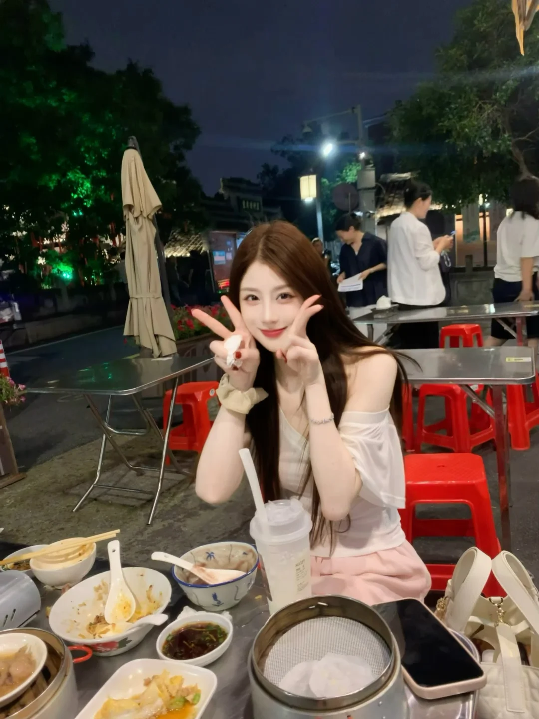 叽叽喳喳话痨撒娇臭美的烦人精花孔雀
