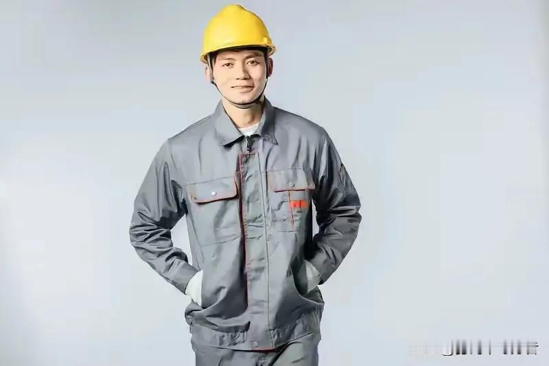 城市光棍少，
乡村靓妹多。
横批：《城市与乡村》