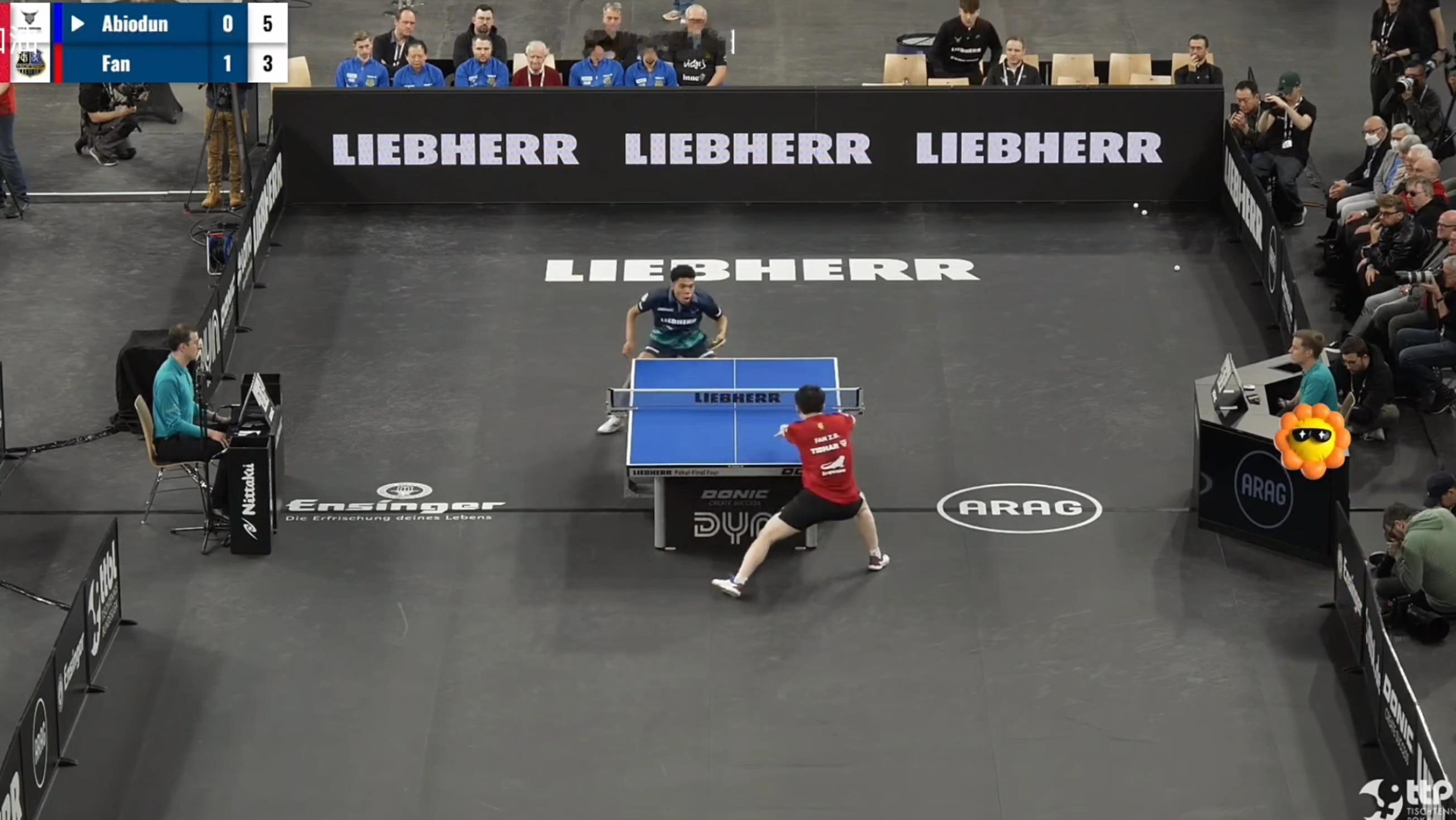 樊振东vs阿比奥顿樊振东的反手扳大角度斜线对左手球员百试不爽。德国杯半决赛樊振东