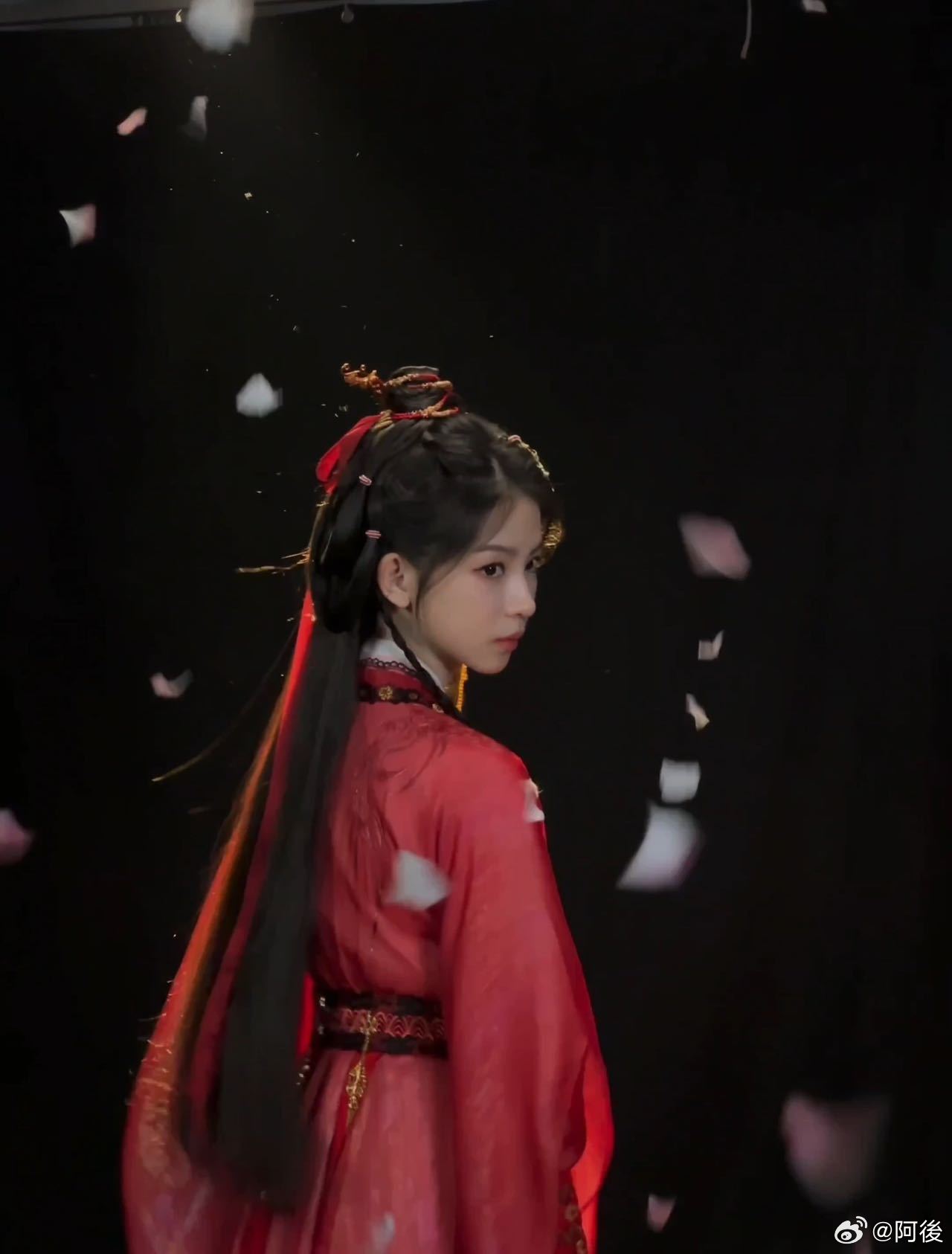 刘梦芮武侠版昭翎公主《莲花楼》里昭翎公主好奇外面的世界，一心想闯江湖，结果在《赴