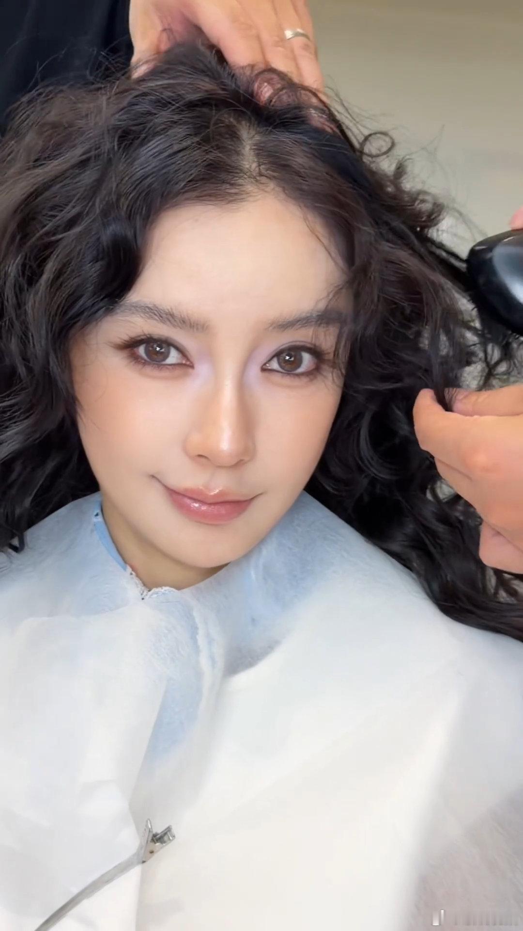 杨单给angelababy化的复古摩登妆angelababy摩登复古妆被这套复古