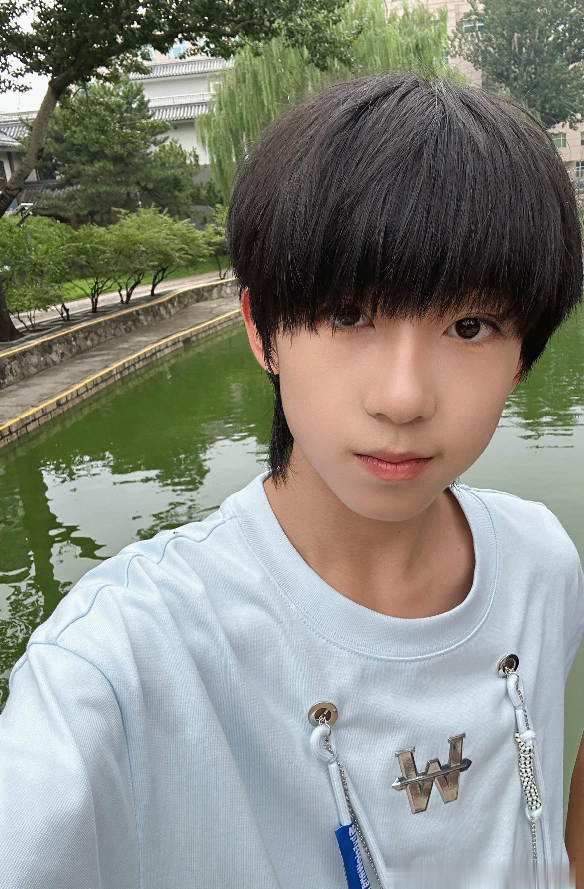 #杨博文YBW[超话]#🐑#杨博文 王牌主舞# 🐑 #杨博文 最强主舞# “