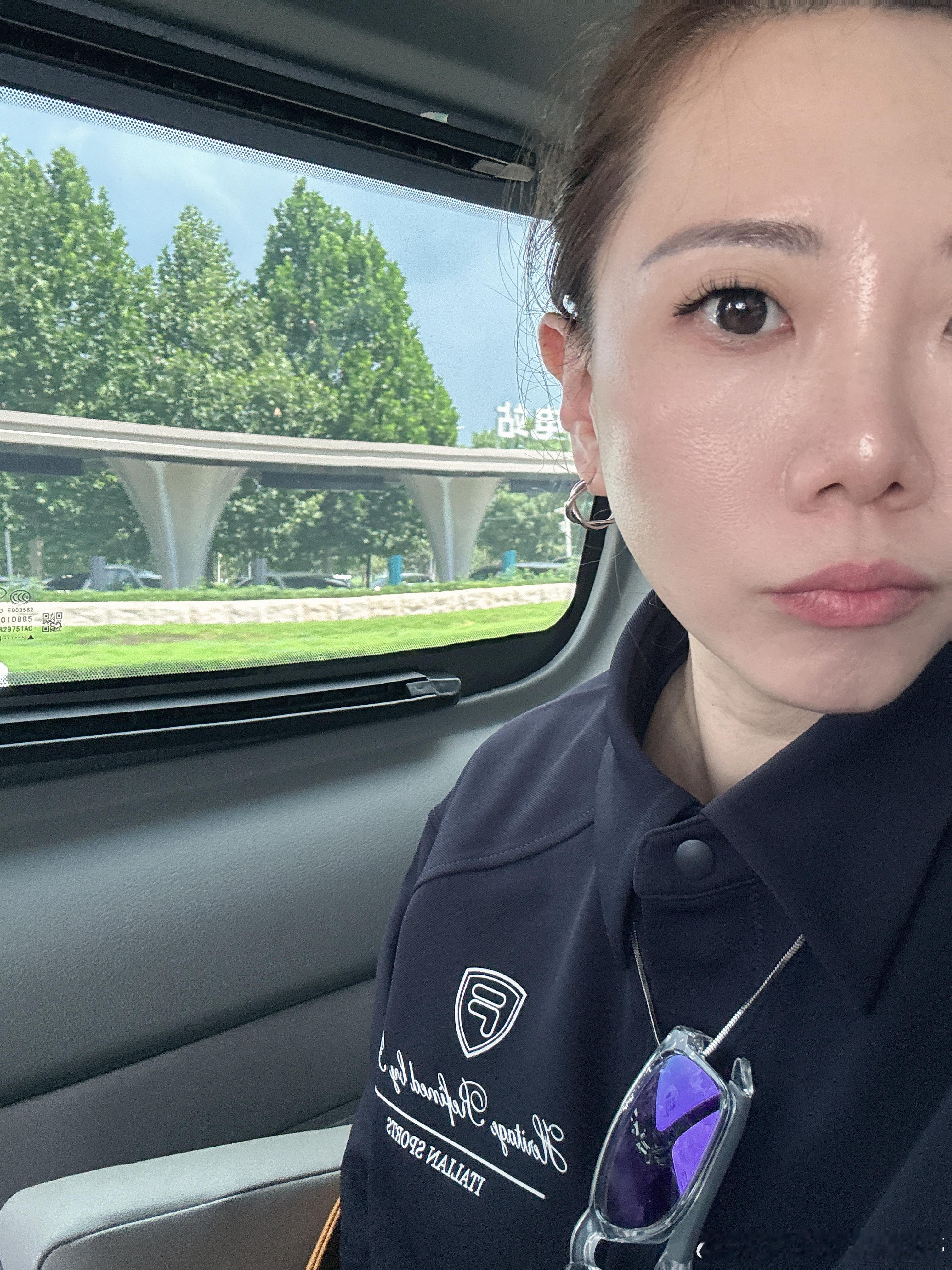 第一次坐全顺，跟坐运钞车里似的[哈哈]我与汽车的日常 ​​​