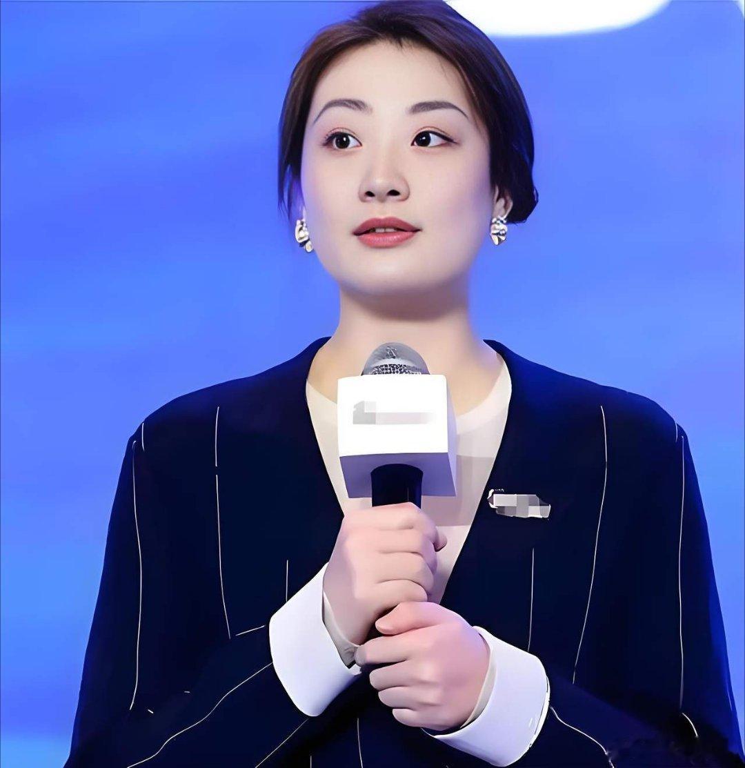 宗馥莉为什么宁可"输"在香港，也要把18亿美元摊上法庭？因为她看穿了父亲留下的雷
