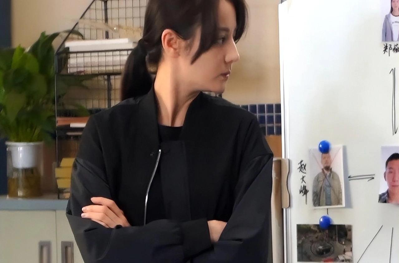 听说《利剑玫瑰》播完了
昨天在网上无意间看到《利剑玫瑰》播完的信息，但到8套一看
