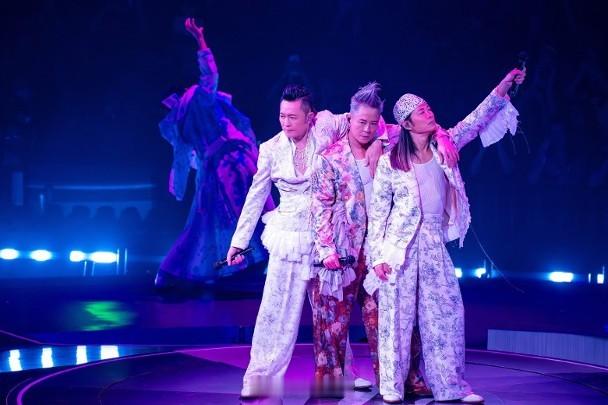 【On.cc】草蜢感激胡楓慰問病況　猶如父親般愛鍚感溫暖草蜢昨晚（28日）在紅館