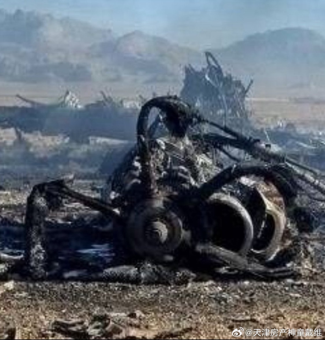 新的：美国人在撒谎，美军说他们自己摧毁了c130飞机。但是老王看到图片中的螺旋桨