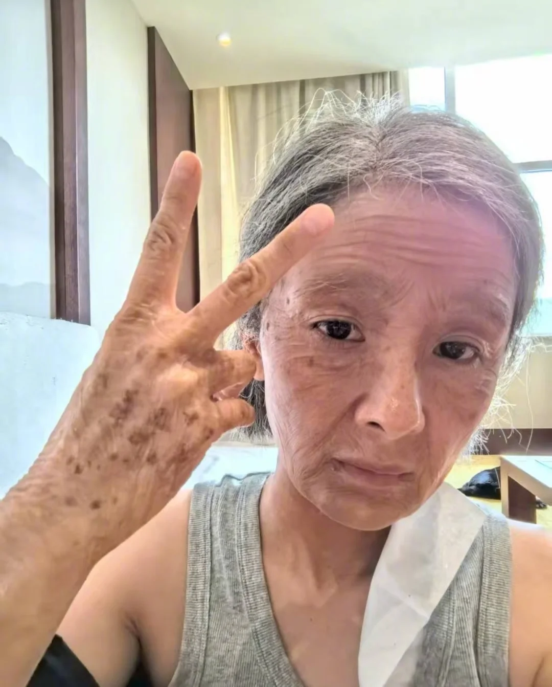 80岁的杨幂，这个妆真的很细节！