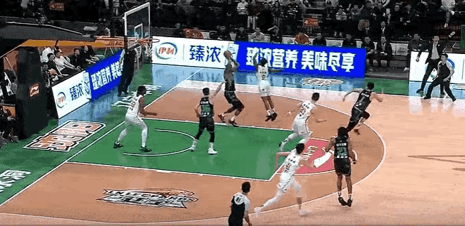 彻底坐不住了，快船106:108森林狼，一战打出了3个不争的事实！1、裁判各种吹