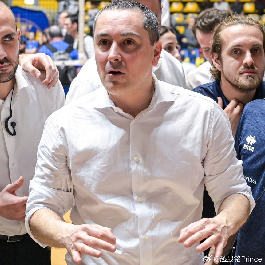 排球 🎙️ 基耶里队主教练尼古拉·内格罗谈加拉塔萨雷的比赛：我们正基于上周三的