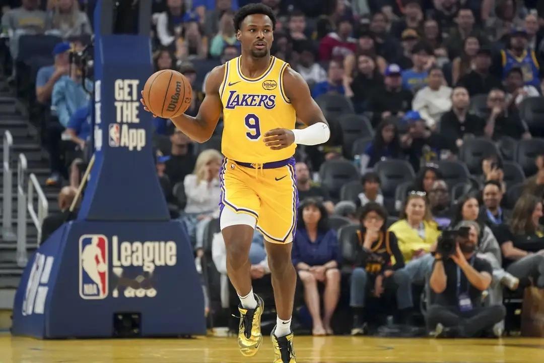 近日，前NBA球员约翰·塞利在《TFU Podcast》节目中谈到了布朗尼。塞利