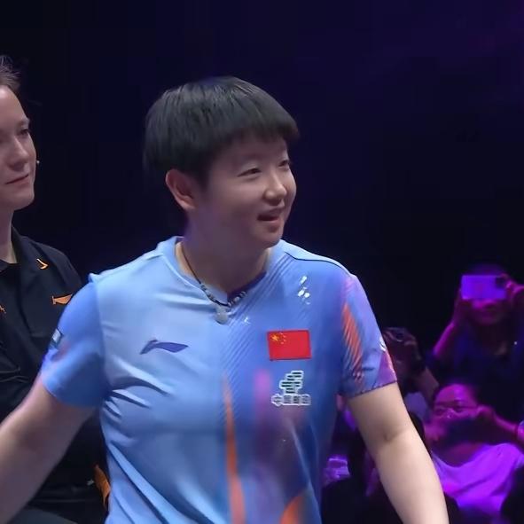 不是每个女子选手都是孙颖莎！
刘国梁说她：不仅球打得好，还要学习好，还要坦然面对