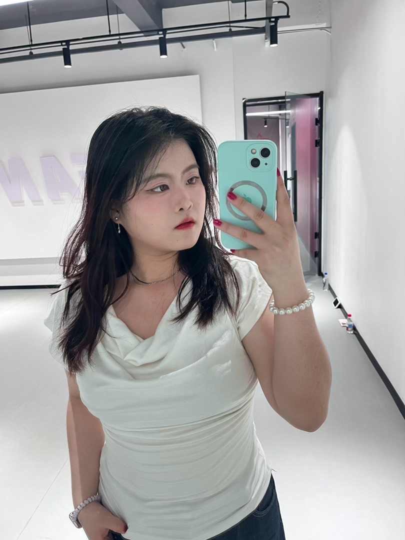 美死了 