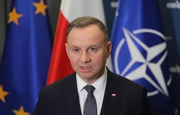 全欧洲，都欠波兰一句“谢谢你”！如果不是它愚蠢地阻断中欧班列长达11天，中国的北