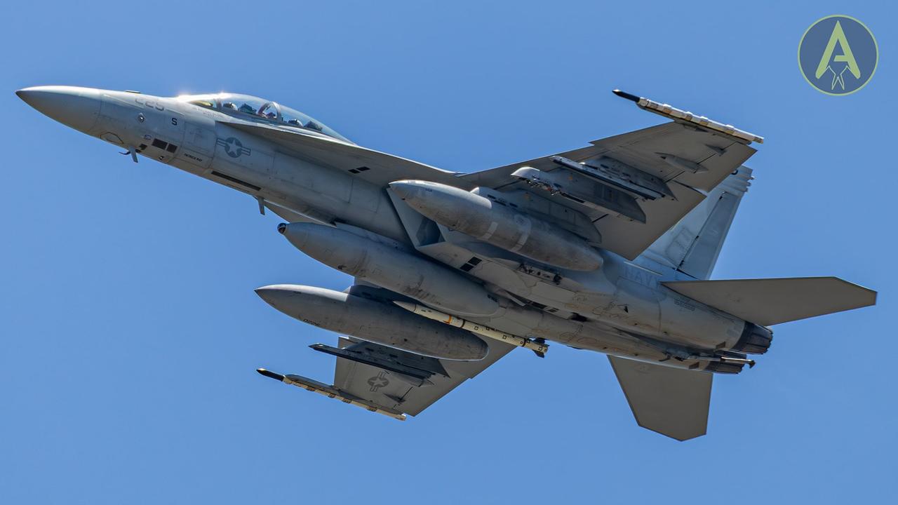 美国新一代AIM-260空空导弹开始测试！
 
据报道，美军一架F-18F战斗机