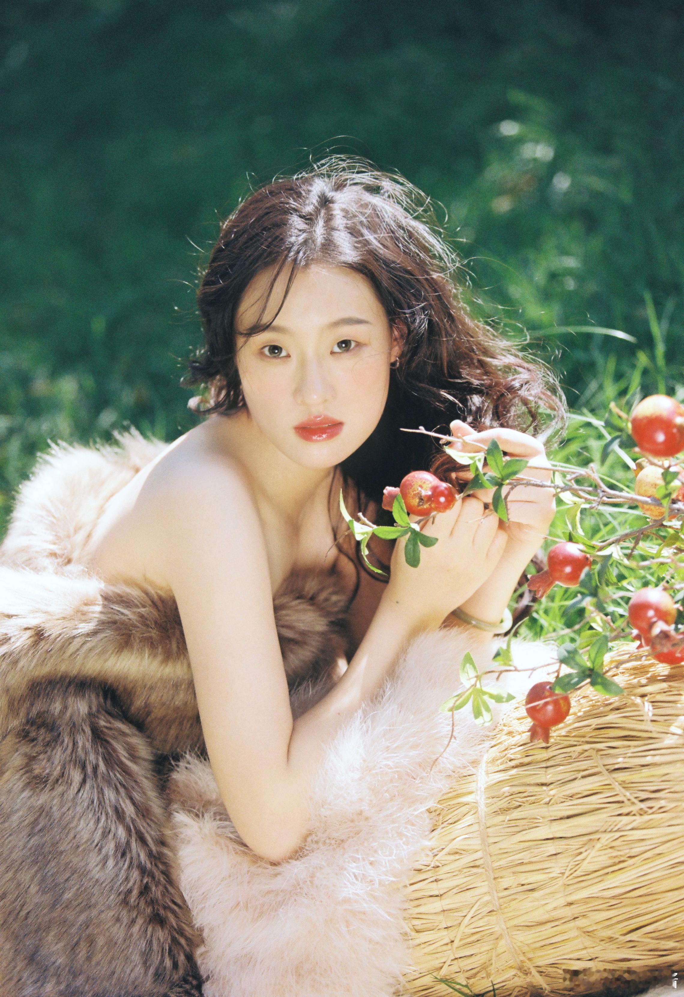 “你的侧脸像熟透的红番茄🍅”#丽水约拍[超话]##胶片##客片分享# ​​​