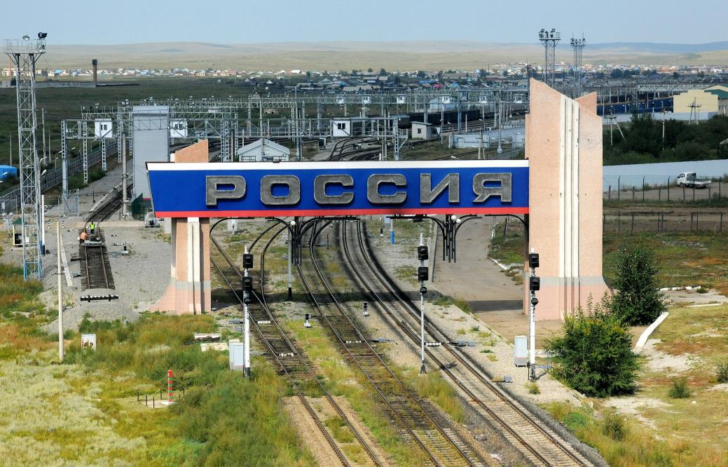 俄罗斯国内燃油危机愈演愈烈，远东地区已经等不及莫斯科的统筹调配，率先开启“自救模