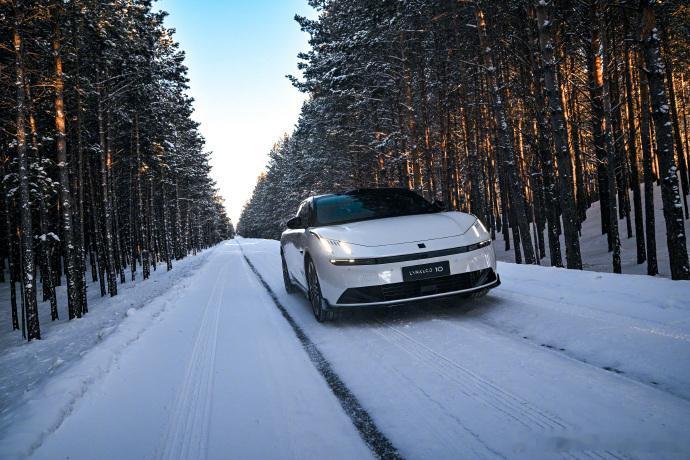 零下40度千里春运你的车行吗 我观察到，春运对新能源车而言一直是一道坎：长途、满