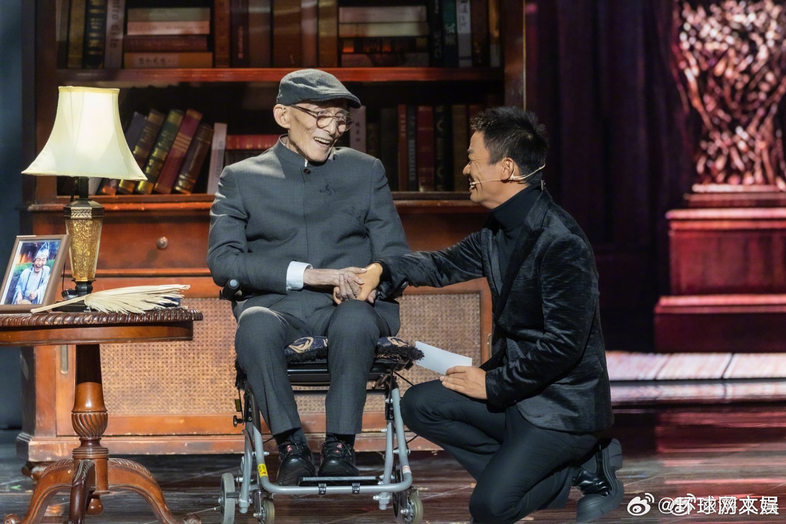 #演员游本昌去世#【#游本昌去世#】据央视新闻消息，中国国家话剧院表演艺术家、一