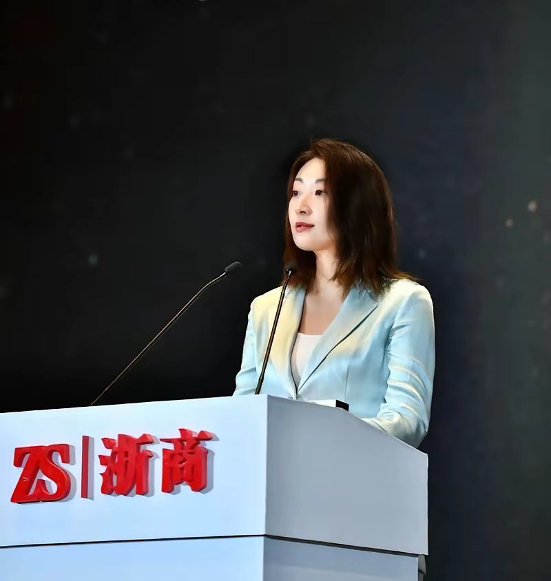 宗庆后不是不想公开两个儿子 还是宗馥莉太厉害了 宗老实在做不到啊 ?宗庆后其实挺