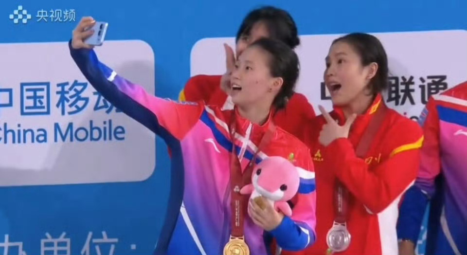 顶流明星+顶级运动员的组合，荣耀500系列，这是又要大卖的节奏。昨晚官宣，陈芋汐